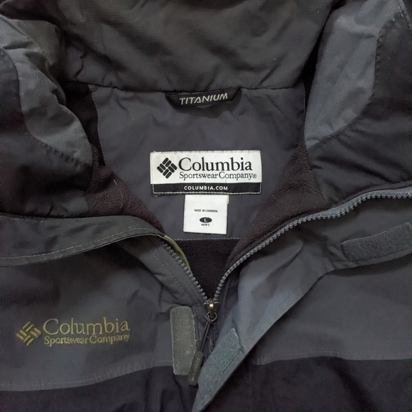 Columbia Titanium Omni Tech waterproof jacket coat, men's large - Picture 8 of 11